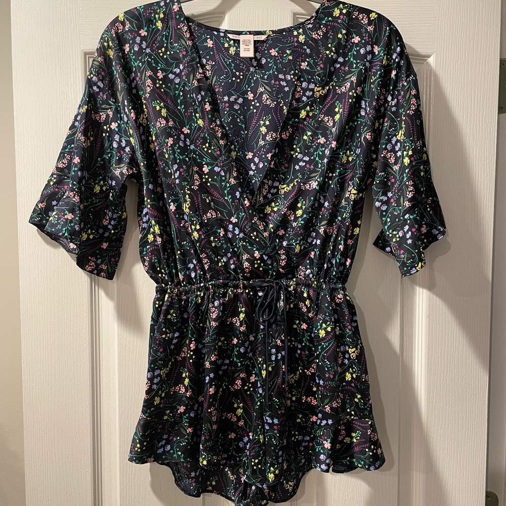 NWOT Victorias Secret Sleep-To-Street Romper